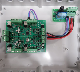 ESR-783257.50 Matériel déporté adressable en boîtier MD4L 4 lignes de télécommande et module de puissance pré-câblé